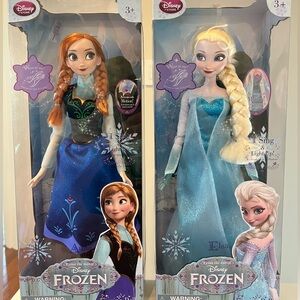 Disney Frozen Elsa and Anna Singing Dolls